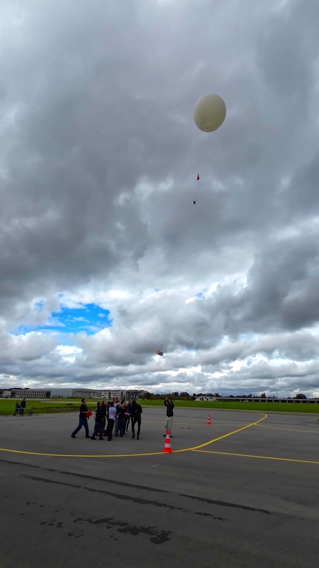 Moment after launch of a stratospheric ballon captured by my camera